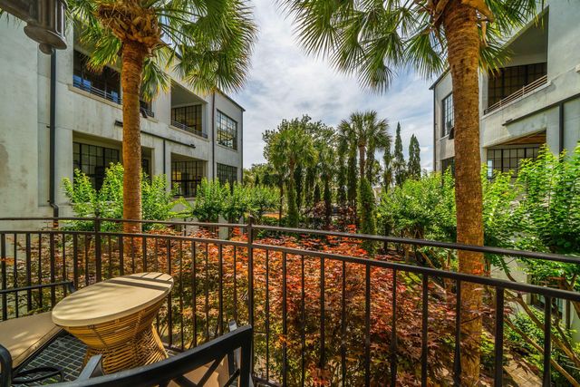 3 Chisolm Street Unit 204, Charleston, SC 29401
