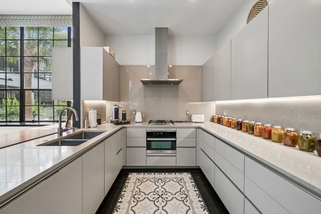 3 Chisolm Street Unit 204, Charleston, SC 29401