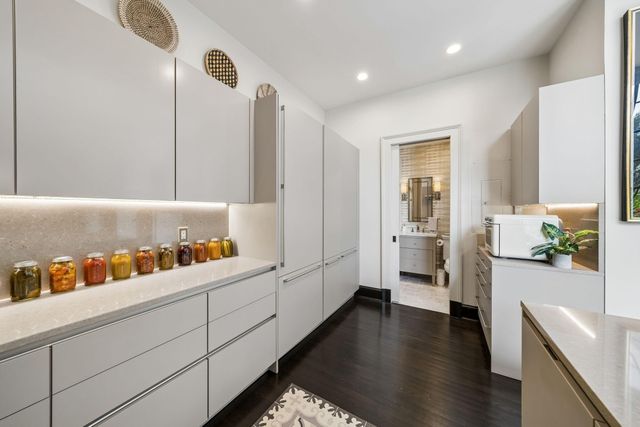 3 Chisolm Street Unit 204, Charleston, SC 29401