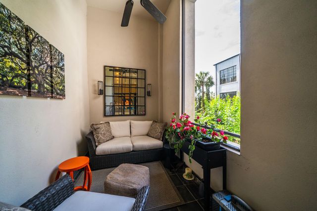 3 Chisolm Street Unit 204, Charleston, SC 29401