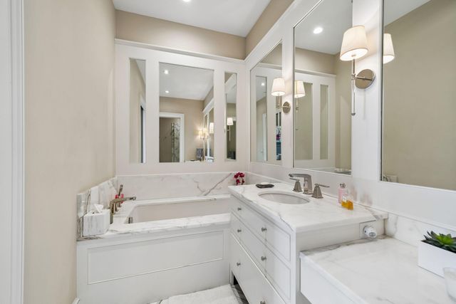 3 Chisolm Street Unit 204, Charleston, SC 29401