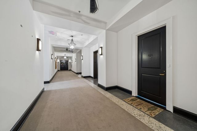 3 Chisolm Street Unit 204, Charleston, SC 29401