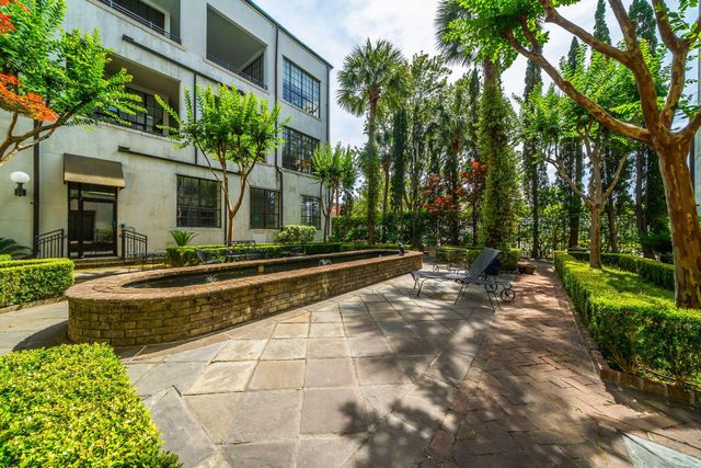 3 Chisolm Street Unit 204, Charleston, SC 29401