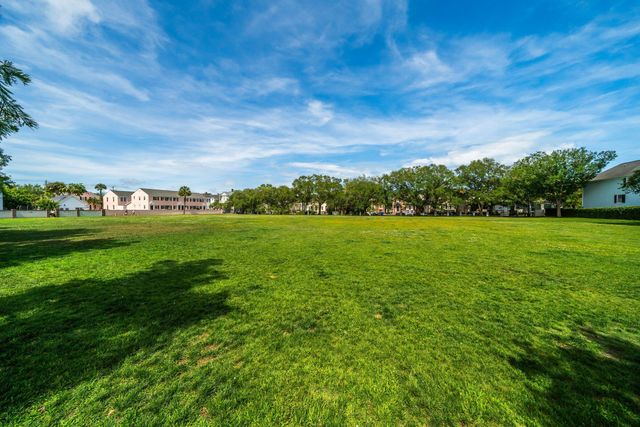 3 Chisolm Street Unit 204, Charleston, SC 29401