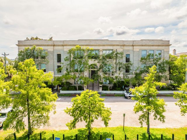 3 Chisolm Street Unit 204, Charleston, SC 29401