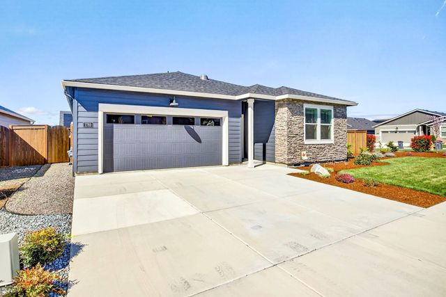 2769 Noble Fir Drive, Medford, OR 97504