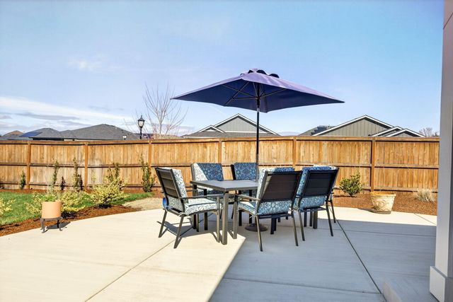 2769 Noble Fir Drive, Medford, OR 97504