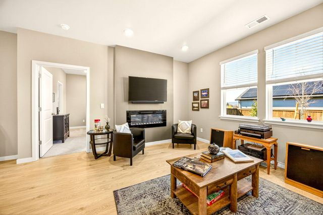 2769 Noble Fir Drive, Medford, OR 97504