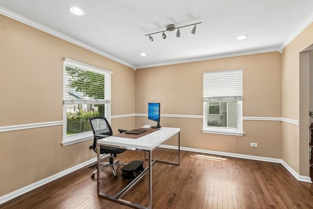 1175 Lakewood Circle, Naperville, IL 60540