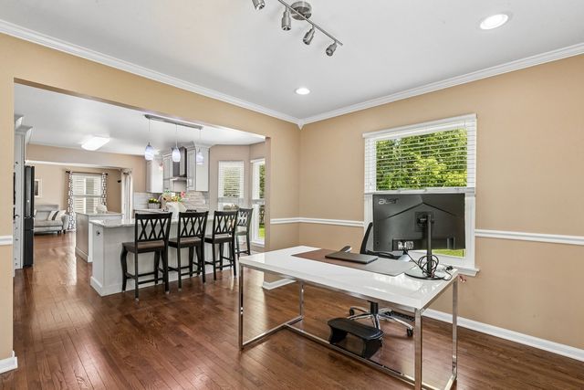 1175 Lakewood Circle, Naperville, IL 60540
