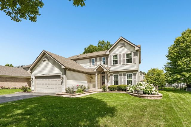 1175 Lakewood Circle, Naperville, IL 60540