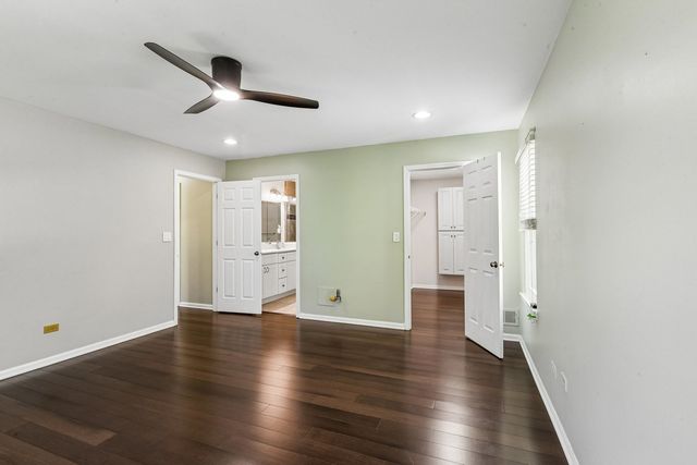 1175 Lakewood Circle, Naperville, IL 60540