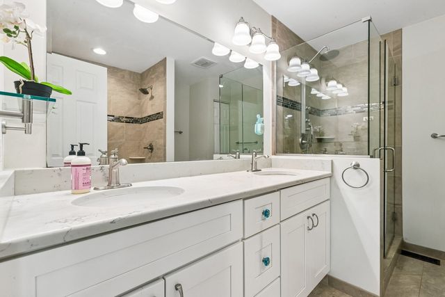 1175 Lakewood Circle, Naperville, IL 60540