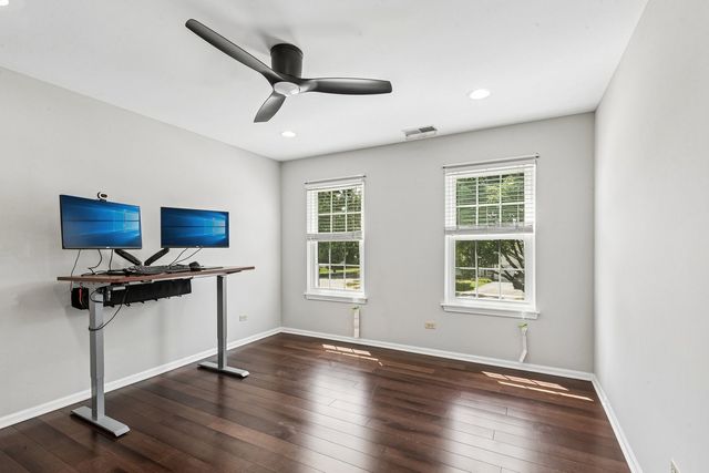 1175 Lakewood Circle, Naperville, IL 60540