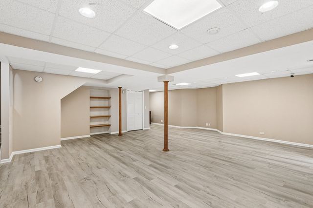 1175 Lakewood Circle, Naperville, IL 60540