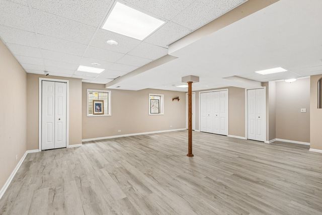 1175 Lakewood Circle, Naperville, IL 60540