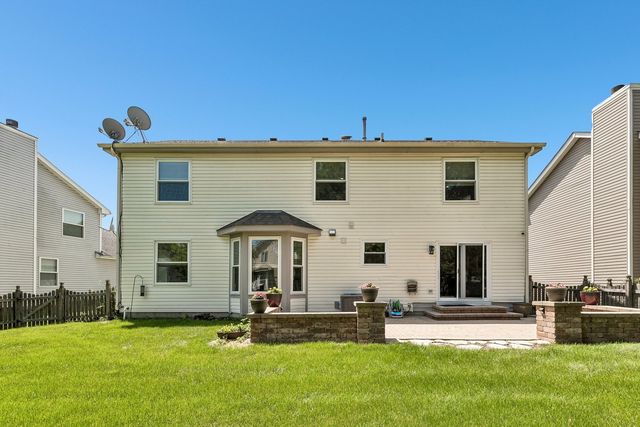 1175 Lakewood Circle, Naperville, IL 60540