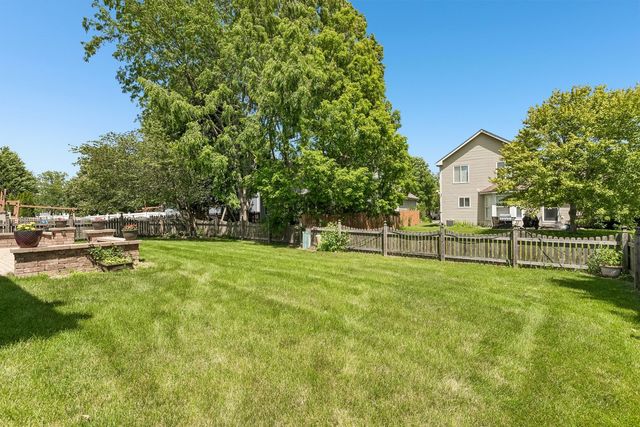 1175 Lakewood Circle, Naperville, IL 60540