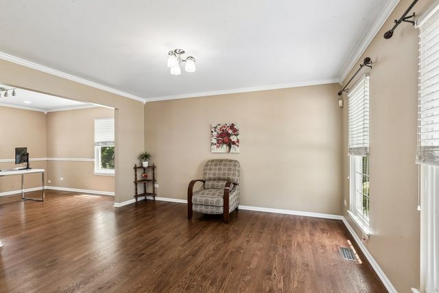 1175 Lakewood Circle, Naperville, IL 60540