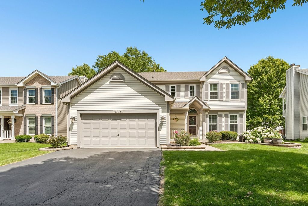 1175 Lakewood Circle, Naperville, IL 60540