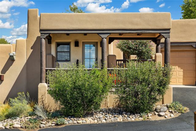 23 Centaurus Ranch Road, Santa Fe, NM 87507