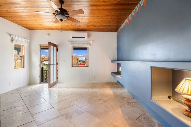 23 Centaurus Ranch Road, Santa Fe, NM 87507