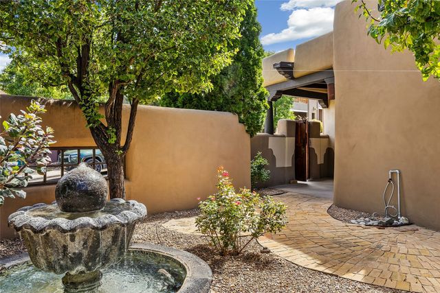 23 Centaurus Ranch Road, Santa Fe, NM 87507