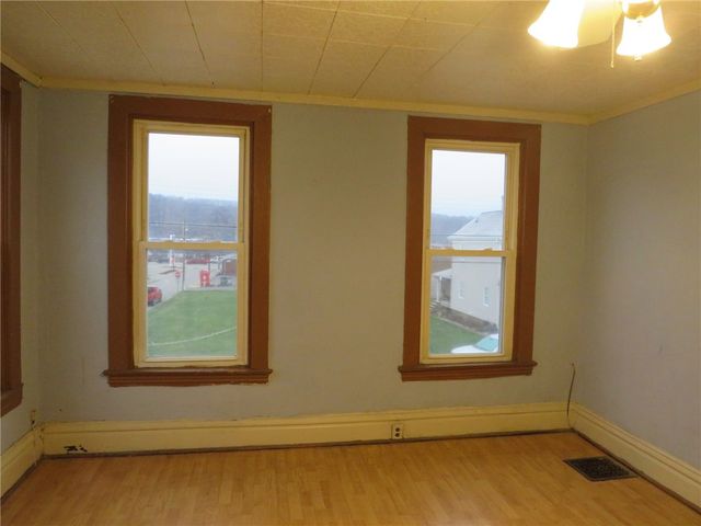 1203 2nd Ave, Conway, PA 15027