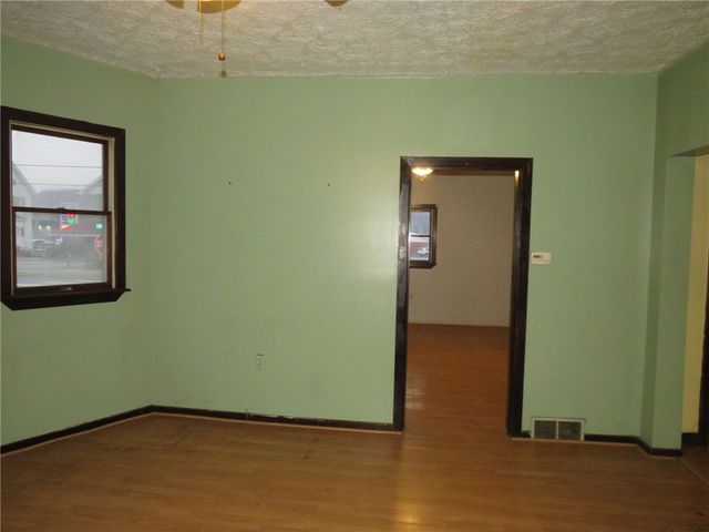 1203 2nd Ave, Conway, PA 15027