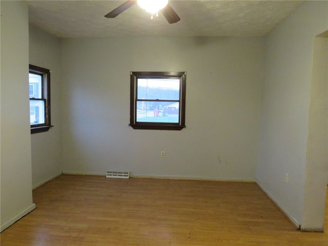 1203 2nd Ave, Conway, PA 15027