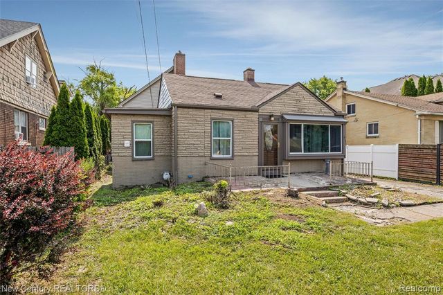 34338 Jefferson Avenue, Harrison Twp, MI 48045