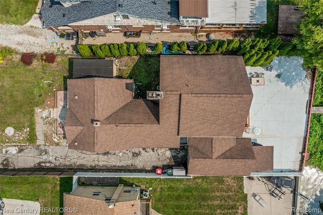 34338 Jefferson Avenue, Harrison Twp, MI 48045