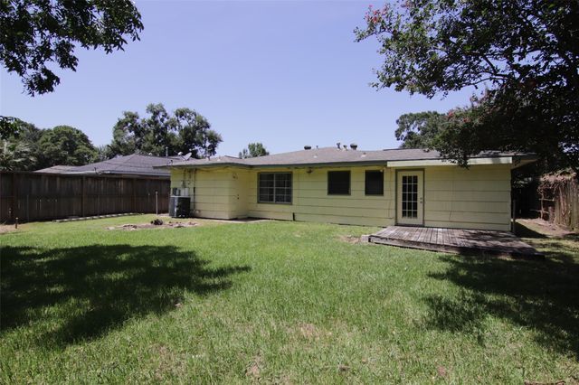 6601 Stroud Drive, Houston, TX 77074