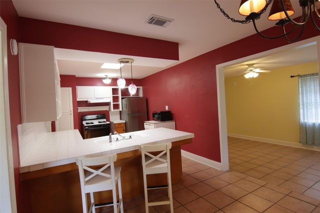 6601 Stroud Drive, Houston, TX 77074
