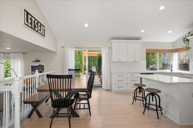 624 N Homestead Dr, Liberty Lake, WA 99019