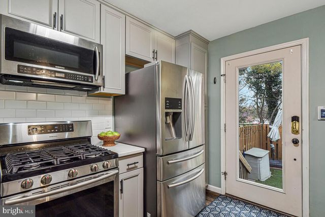 6819 SIGNATURE CIR, Alexandria, VA 22310