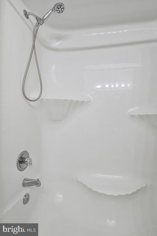 6819 SIGNATURE CIR, Alexandria, VA 22310