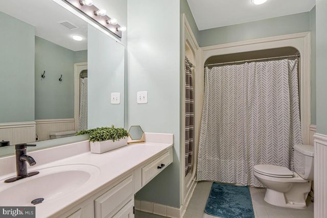 6819 SIGNATURE CIR, Alexandria, VA 22310