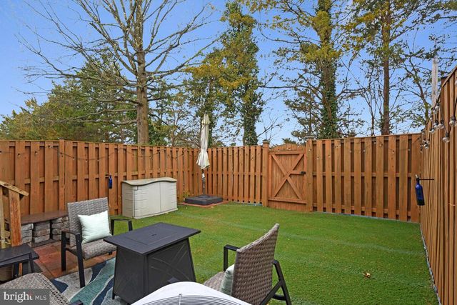 6819 SIGNATURE CIR, Alexandria, VA 22310