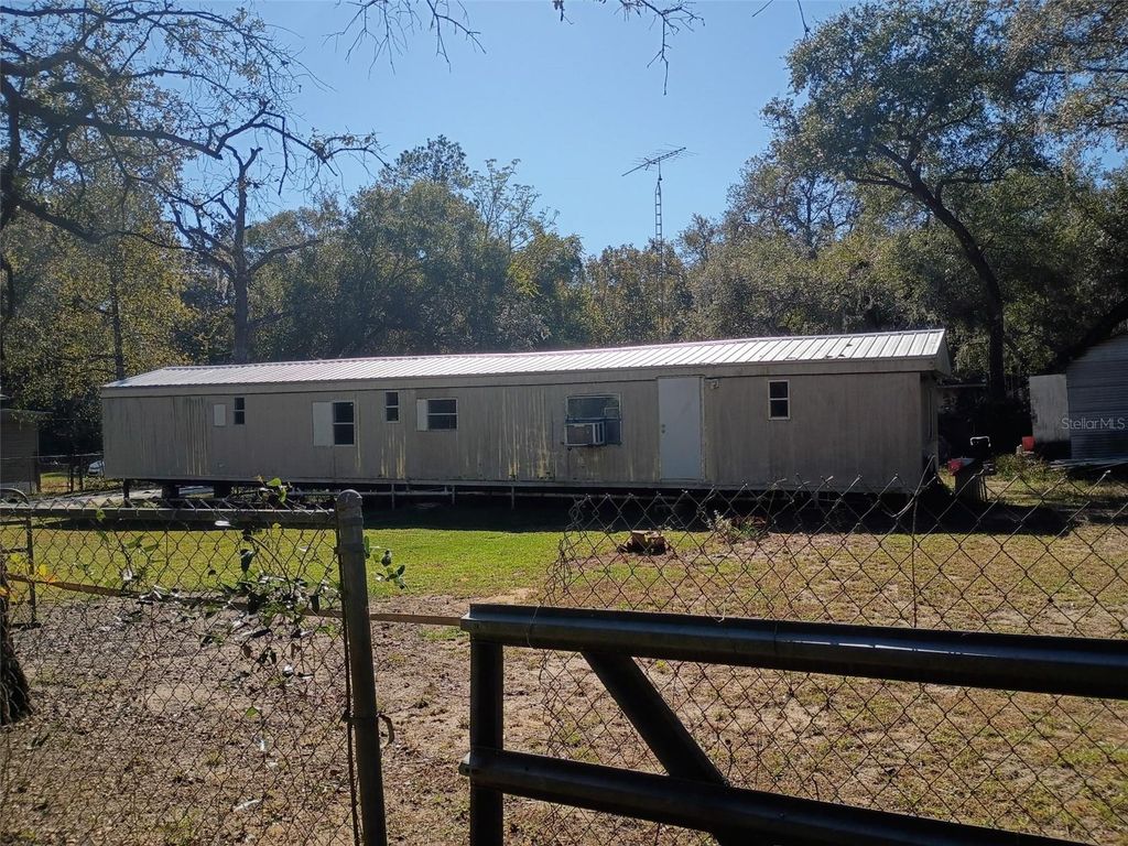 17360 NE 37TH LANE, Silver Springs, FL 34488