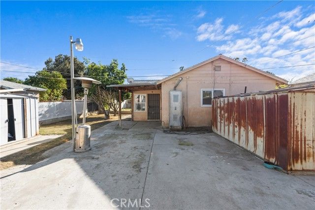 243 E E. Olive Street, San Bernardino, CA 92410