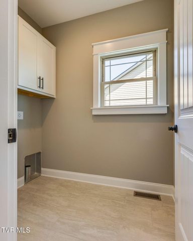 1424 Cabot Cove, Jonesborough, TN 37659