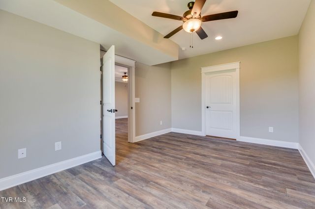 1424 Cabot Cove, Jonesborough, TN 37659