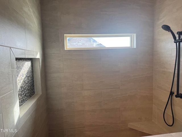 1424 Cabot Cove, Jonesborough, TN 37659