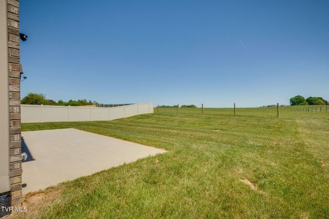 1424 Cabot Cove, Jonesborough, TN 37659