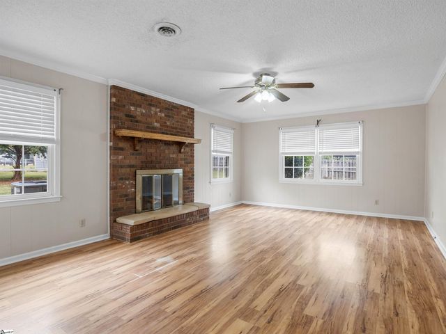 10 Sally Street, Spartanburg, SC 29301