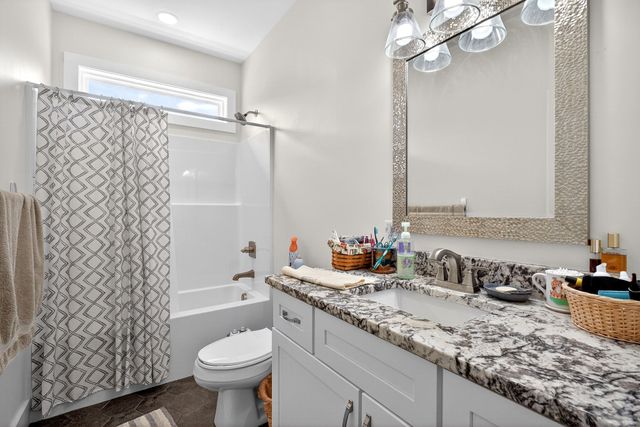 158 Honeysuckle Ln, Sparta, TN 38583