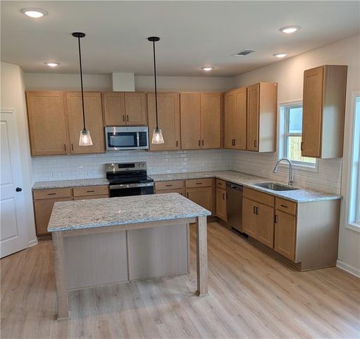 735 Rodeo Drive, Auburn, GA 30011