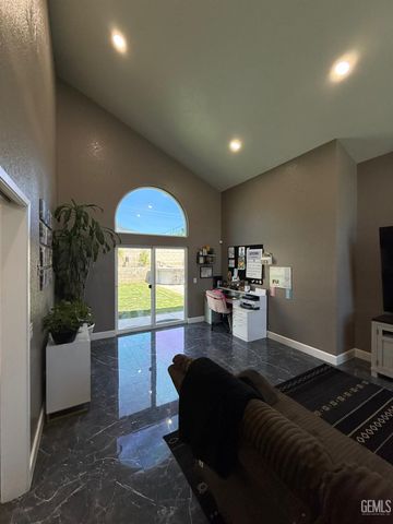 514 Jumbuck Lane, Bakersfield, CA 93307