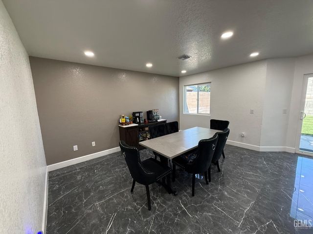 514 Jumbuck Lane, Bakersfield, CA 93307